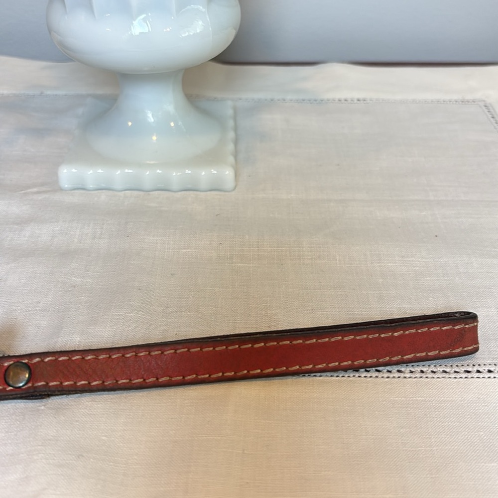Patricia Nash Embossed Floral
Leather Clutch Wristlet Bag
Purse Zipper top - Picture 6 of 14